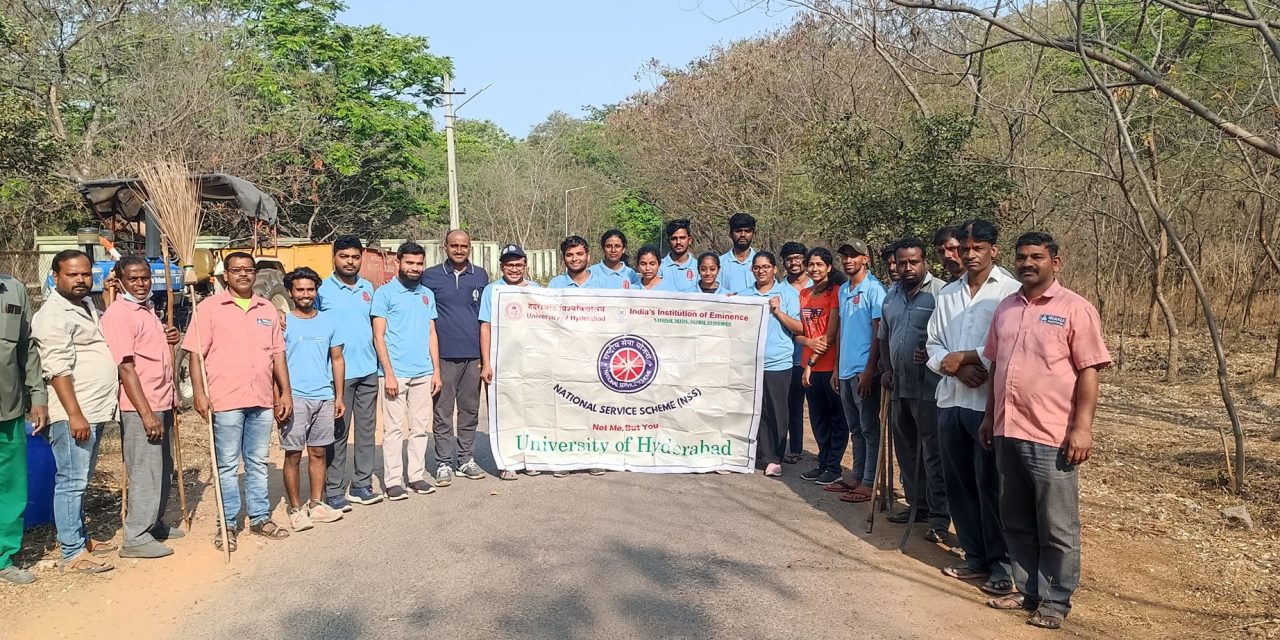 Clean-up drive at the NSS Park by NSS Cell
