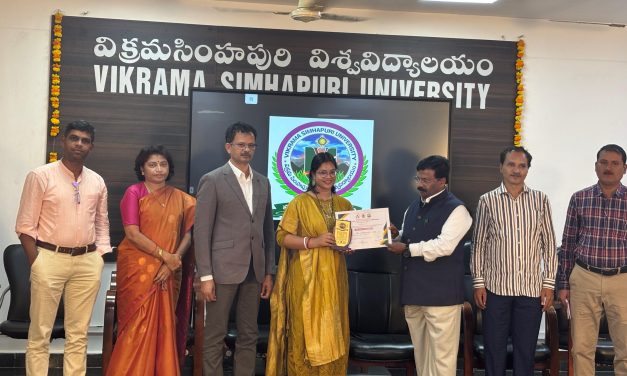 UoH Researcher Shines at International Conference: Mousami Kirtania Wins Second Best Oral Presentation Award