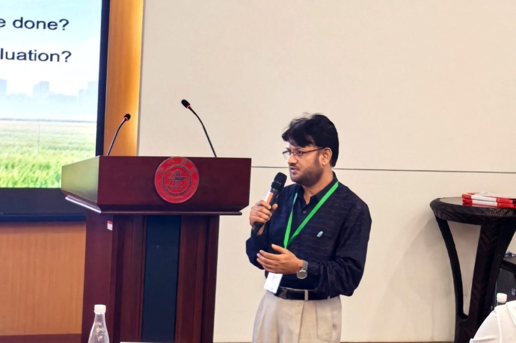 Prof. Irfan Ahmad Ghazi wins “The Best Presentation Award” at the 8th International Conference on Bacterial Blight of Rice in Shanghai, China, showcasing the massive potential of Indian wild rice for climate-resilient farming