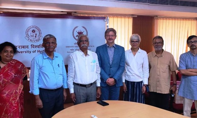 Dr. Francois-Xavier Mortreuil from Consulate general of France office visits UoH