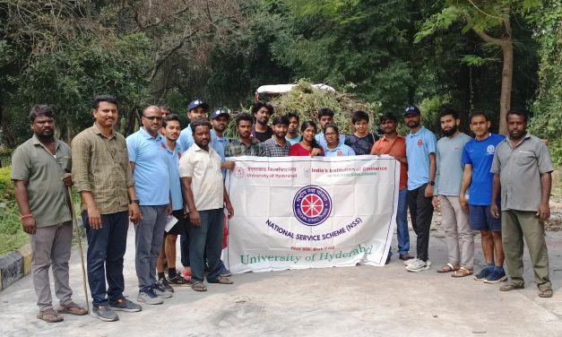NSS Cell undertakes cleanup drive in School of Humanities
