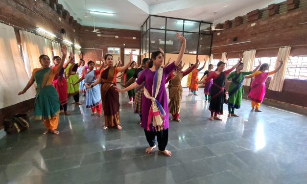 Guru Shama Bhate shares her experiences with students