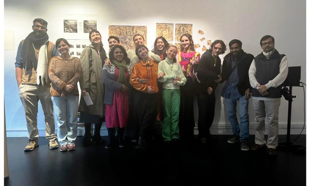 Five students and one faculty member of the Department of Fine Arts visit EBABX.