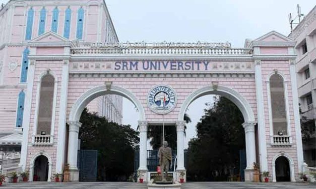 Dr. Vendamani receives Best Poster award at SRM University