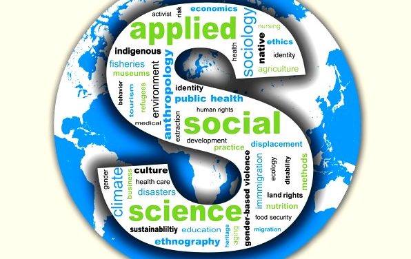 Reona Shinam presented a paper at the 84th Annual Meeting of the SfAA, New Mexico