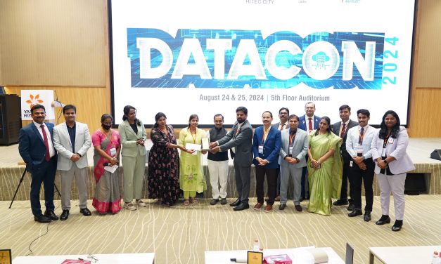 Dr. Arya Agarwal honoured with prestigious Dr. Dinesh Memorial Award for Quality Excellence at DATACON 2024