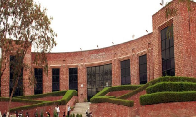 Bharti Kotarya presents paper at JNU