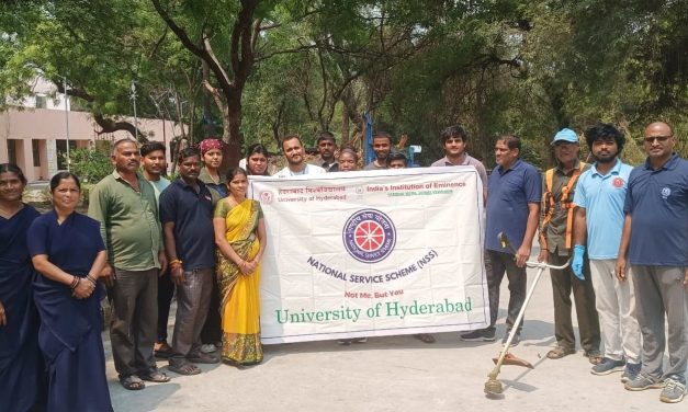 NSS Cell conducts cleanup drive at School of Humanities