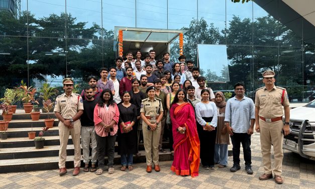 Journalism Students Gain Insight into Police Work, Narrative Power During Field Visit