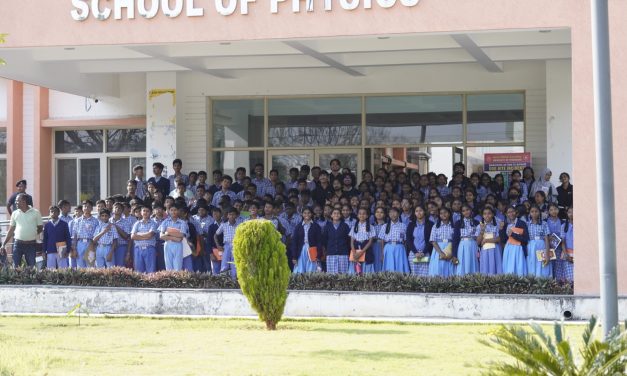 Stargazing Kids: Campus School Students Get a Glimpse of the Sun’s Fiery Spots