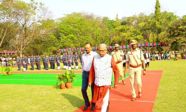 Tiranga Spirit Alive at UoH: Celebrating 77th Republic Day with Pride