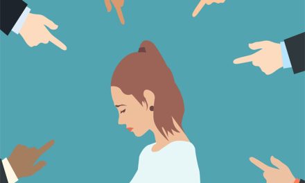 आईसीसी ने सुरक्षित कार्यस्थल संबंधी बिलबोर्ड परिसर में लगाए