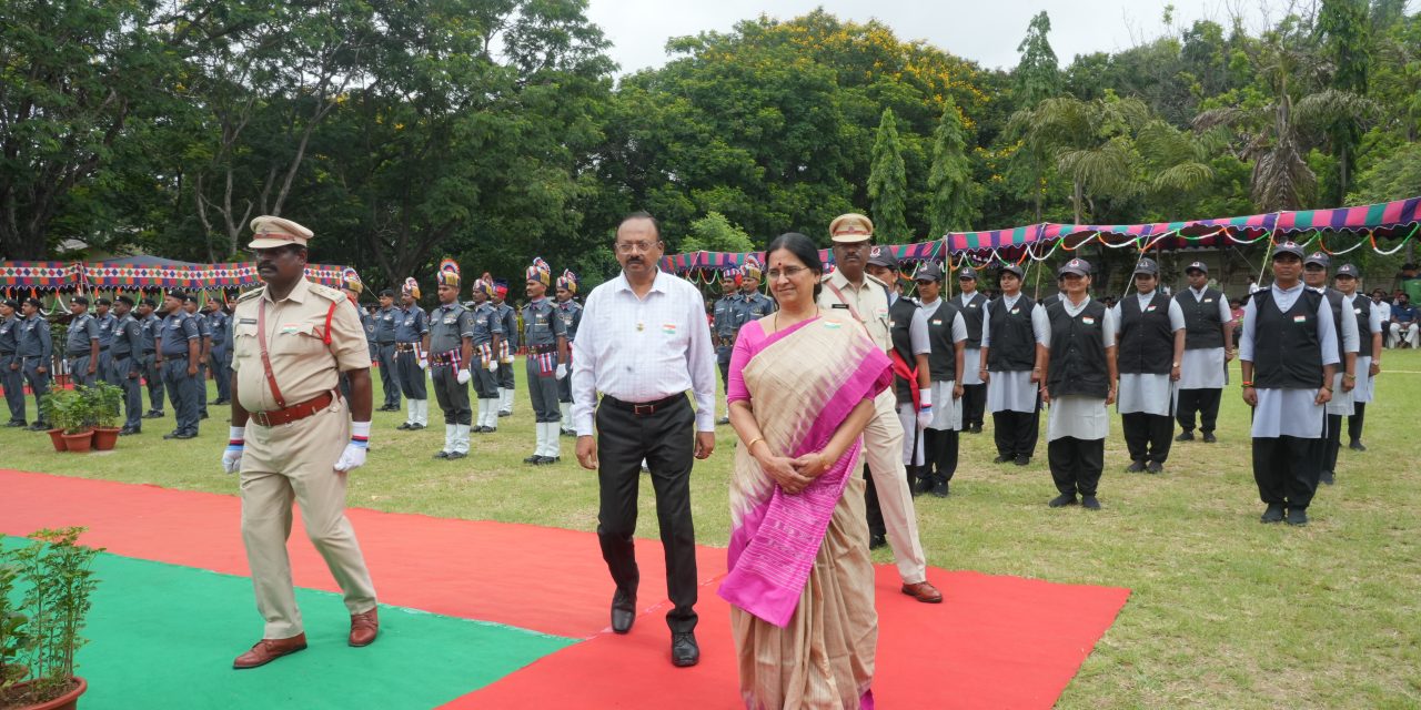UoH Celebrates 80th Independence Day: Honouring Heritage & Championing Viksit Bharat